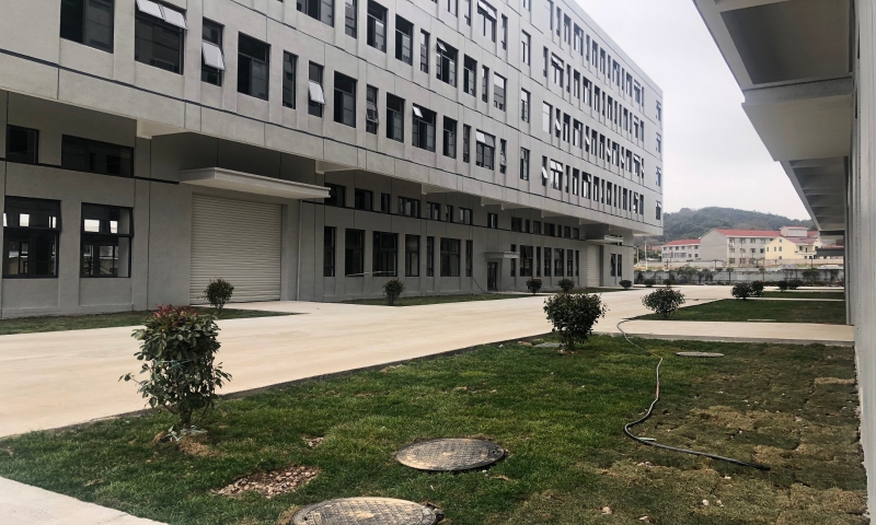 出售自有2000方全新厂房，单价3450，证件齐全，随时可看，首付低至2层
