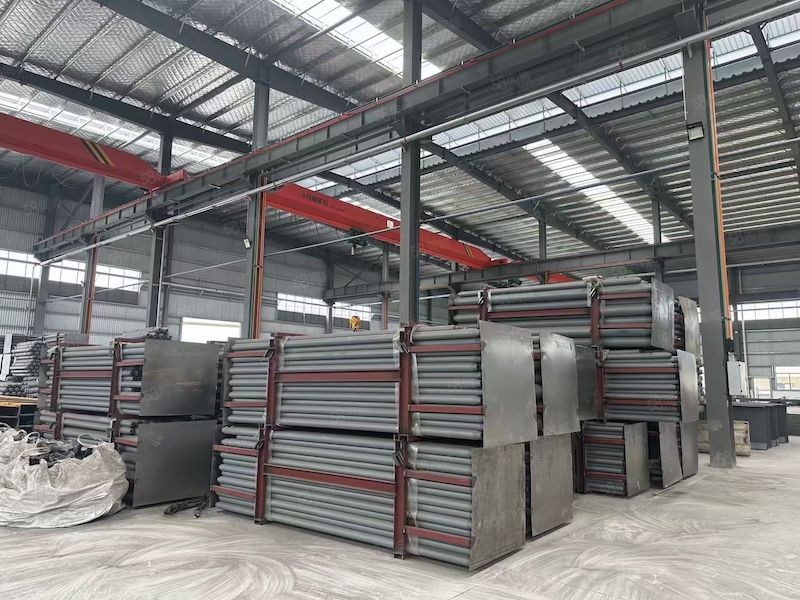 (出租）经开区800钢结构带雨棚 带5吨行车，适合加工仓储办公！