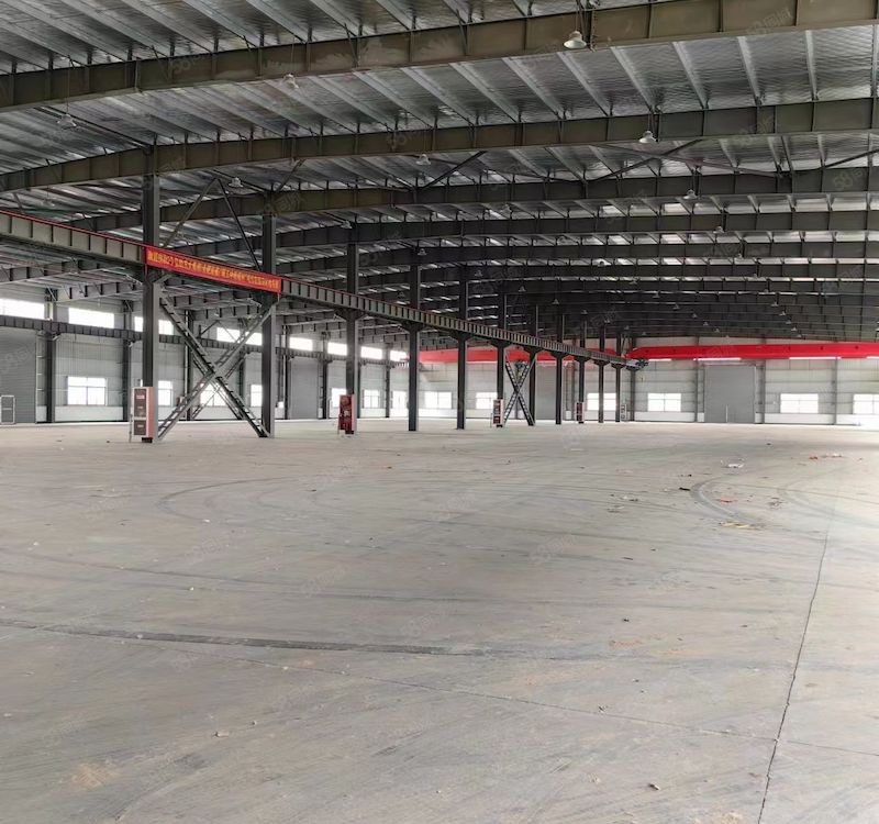 (出租）经开区800钢结构带雨棚 带5吨行车，适合加工仓储办公！