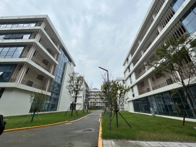 非中介！温江城区，独门独院，可享受补贴，临地铁，大面积可分割图1