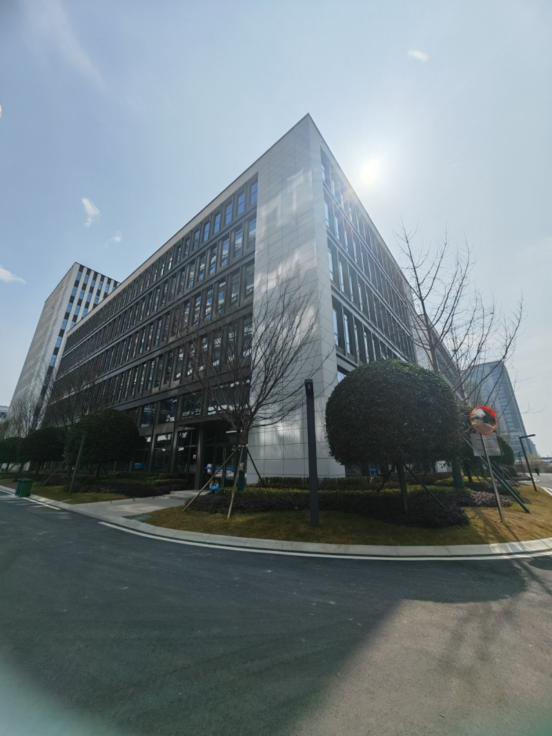 市区三环工业上楼生产孵化园区 内通地铁 交通便利内置员工食堂