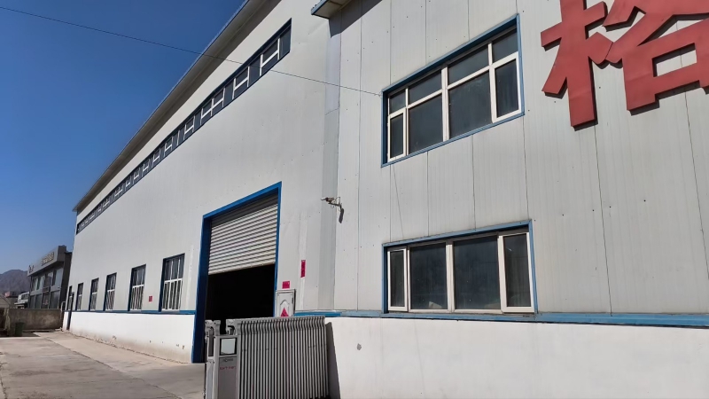 北京西张家口怀来1200和1100平米高顶厂库房出租