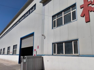 北京西张家口怀来1200和1100平米高顶厂库房出租图1