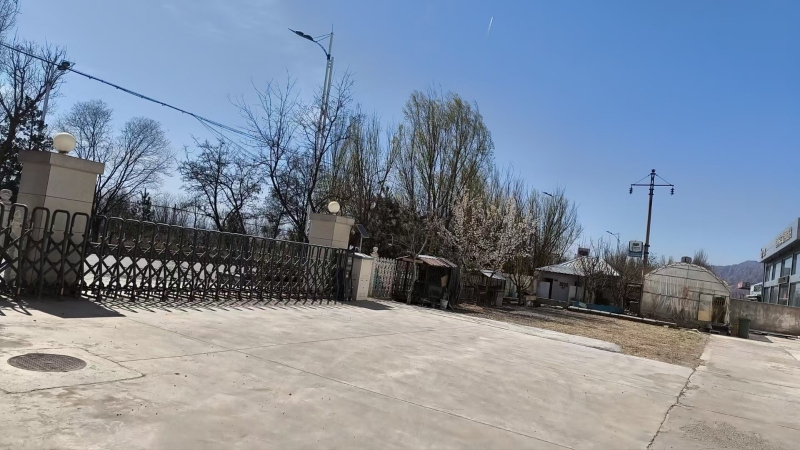 北京西张家口怀来1200和1100平米高顶厂库房出租