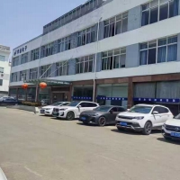 鹅湖镇厂房招租1200-3200平方，钢筋混凝土以及钢结构车间，可分租可整租房东直租，无中介转让费