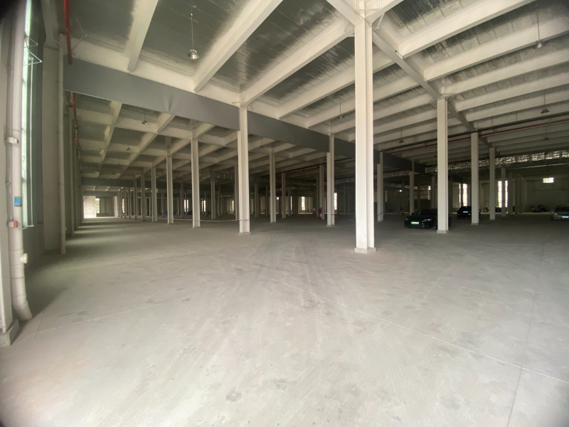 成都东部新区1楼10000余平厂房租赁 背靠阿里巴巴 正对蜂巢能源 办公楼、倒班楼配套齐全