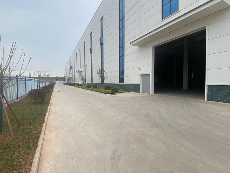 成都东部新区1楼10000余平厂房租赁 背靠阿里巴巴 正对蜂巢能源 办公楼、倒班楼配套齐全