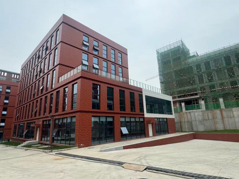 成都龙泉经开区8栋独立厂房 整栋出租8900-13000㎡，直租无中介费